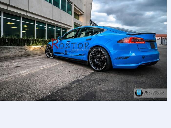 TESLA MODEL S UNPLUGED PERFORMANCE